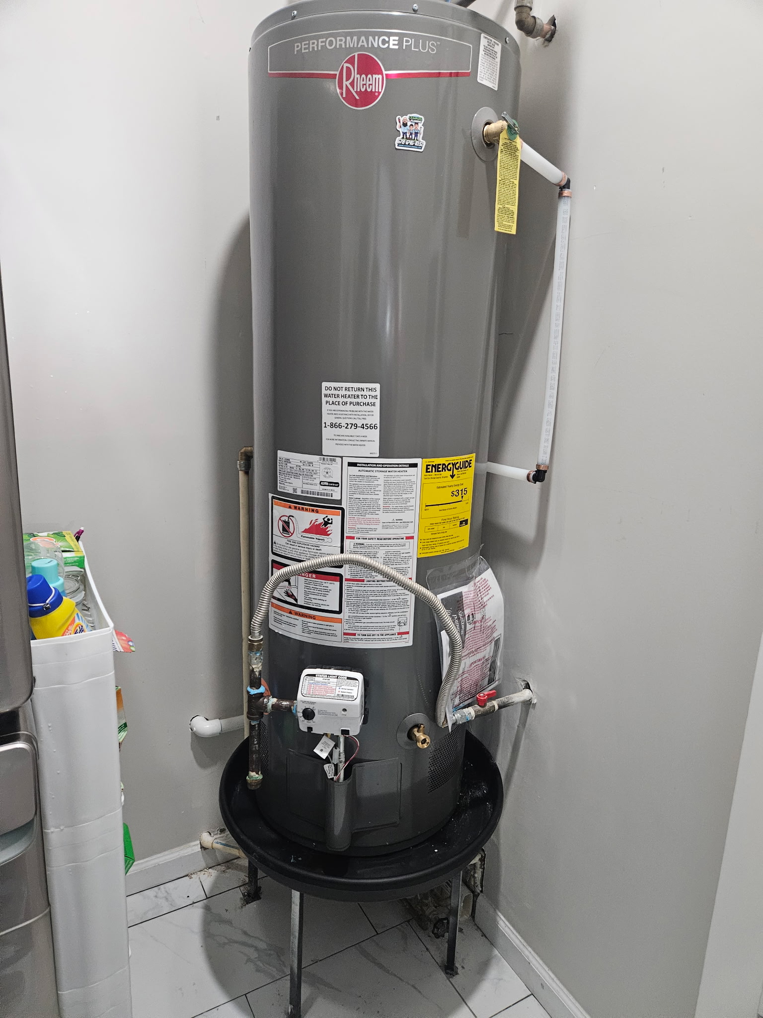 Advanced smart leak detection system installed on main water line